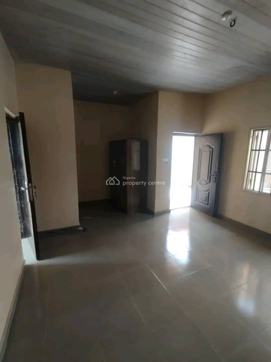 Spacious Self Contained Apartment, Nwaniba Road, Uyo, Akwa Ibom, House for Rent