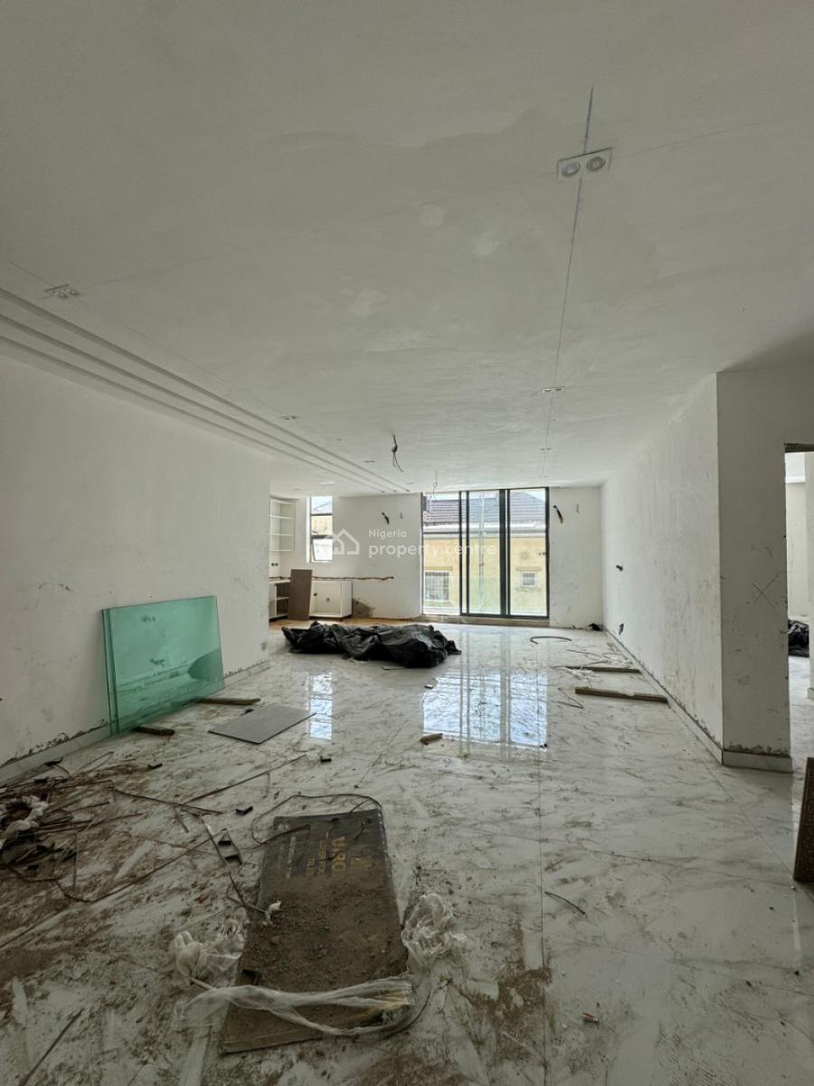 Thoughtfully Finished 2 Bedroom Apartment + Pool, Bq, Lekki Phase 1, Lekki, Lagos, Flat / Apartment for Sale