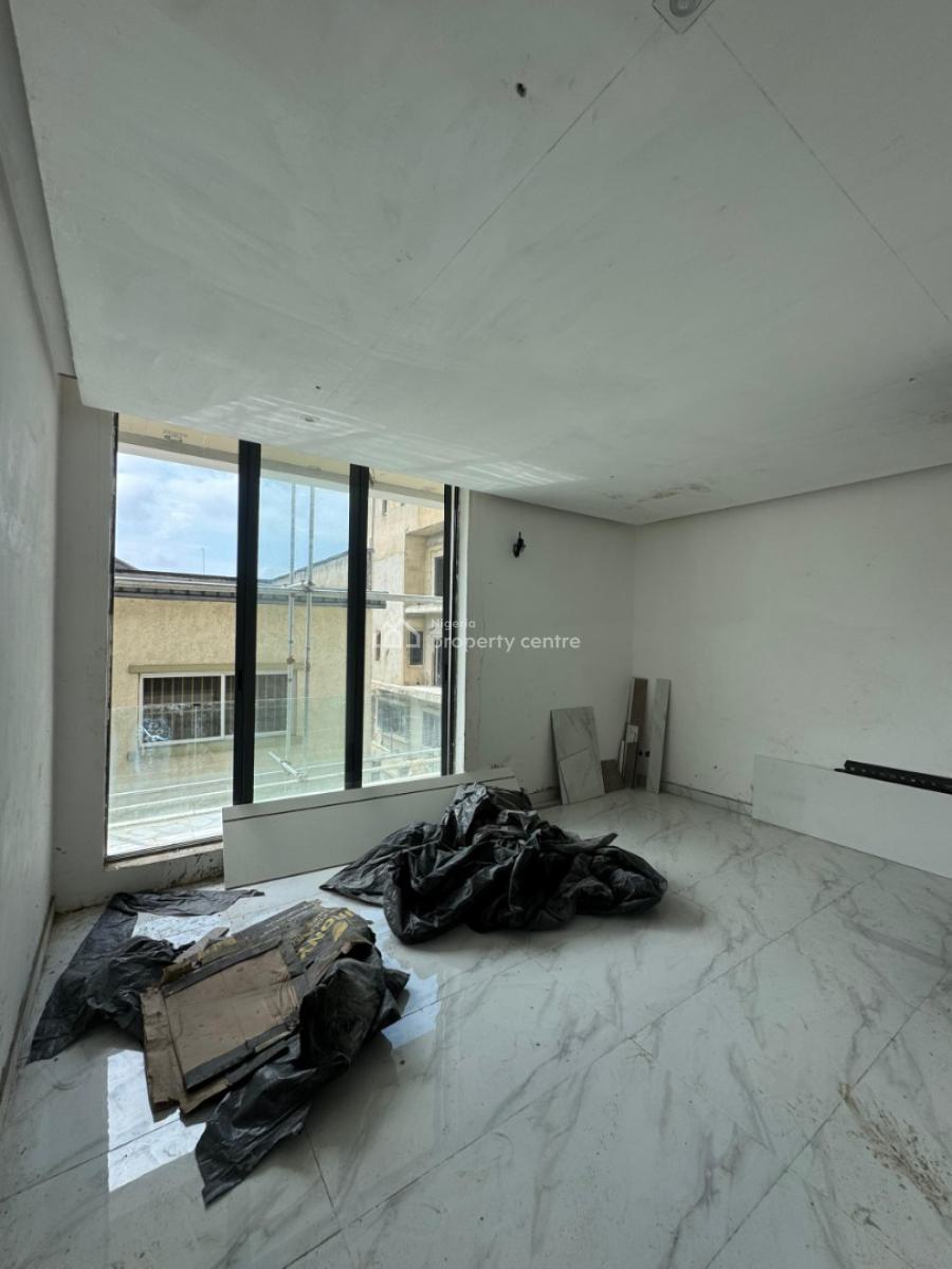 Thoughtfully Finished 2 Bedroom Apartment + Pool, Bq, Lekki Phase 1, Lekki, Lagos, Flat / Apartment for Sale