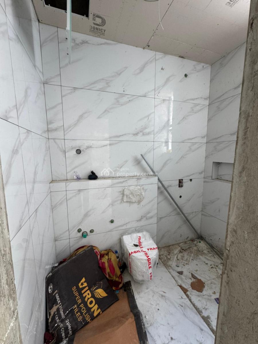 Thoughtfully Finished 2 Bedroom Apartment + Pool, Bq, Lekki Phase 1, Lekki, Lagos, Flat / Apartment for Sale