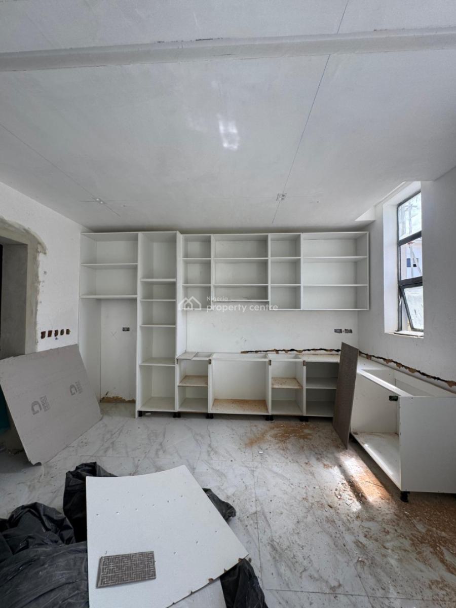 Thoughtfully Finished 2 Bedroom Apartment + Pool, Bq, Lekki Phase 1, Lekki, Lagos, Flat / Apartment for Sale