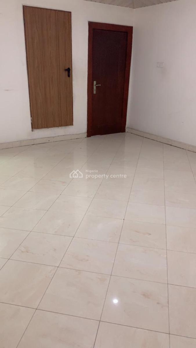 Spacious Penthouse Miniflat, Lekki Phase 1, Lekki, Lagos, Mini Flat (room and Parlour) for Rent