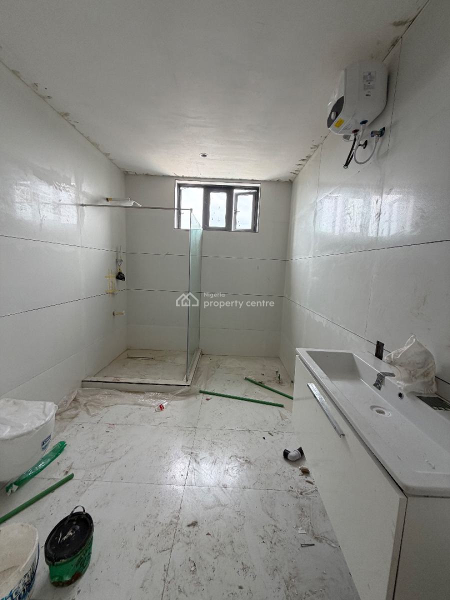 Spacious 5 Bedroom Fully Detached House with Pool, Royal Garden Estate, Ajah, Lagos, Detached Duplex for Sale