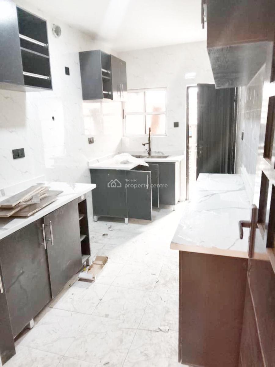 Luxury & Well Renovated 3 Bedroom Apartment, Gra Phase 1, Magodo, Lagos, Flat / Apartment for Rent