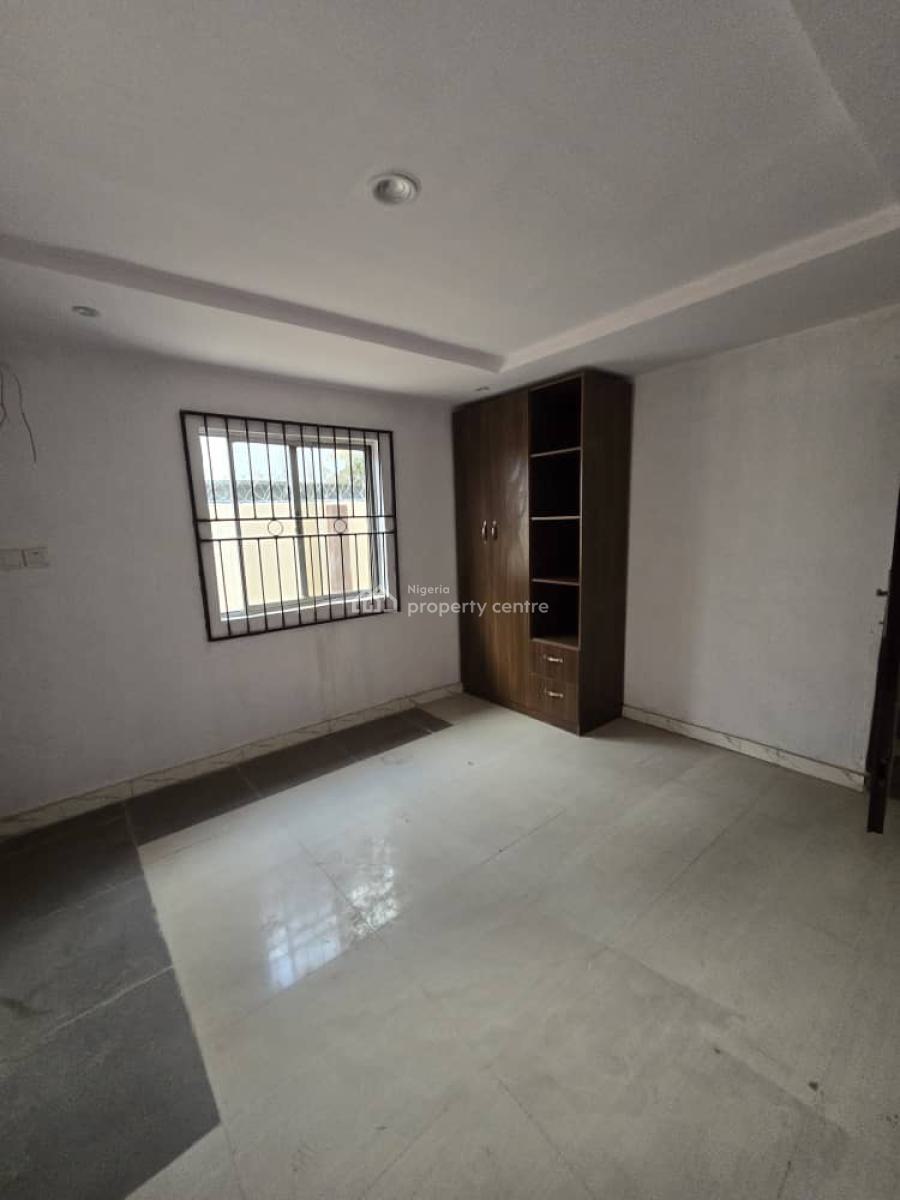 Lovely 3 Bedroom Flat in a Serene Neighborhood, Agboola Ajimobi Crescent, Gra Phase 2, Magodo, Lagos, House for Rent