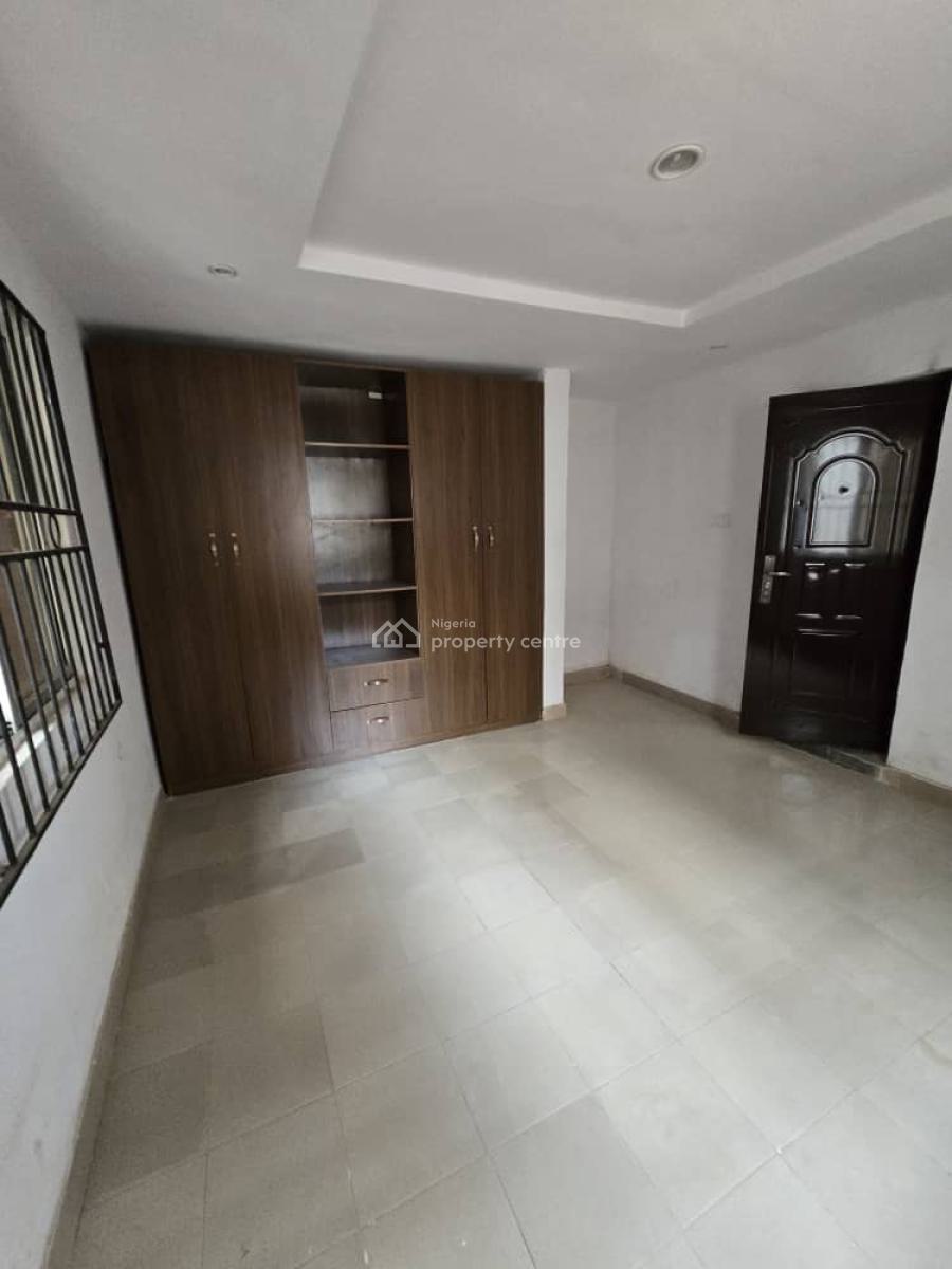 Lovely 3 Bedroom Flat in a Serene Neighborhood, Agboola Ajimobi Crescent, Gra Phase 2, Magodo, Lagos, House for Rent