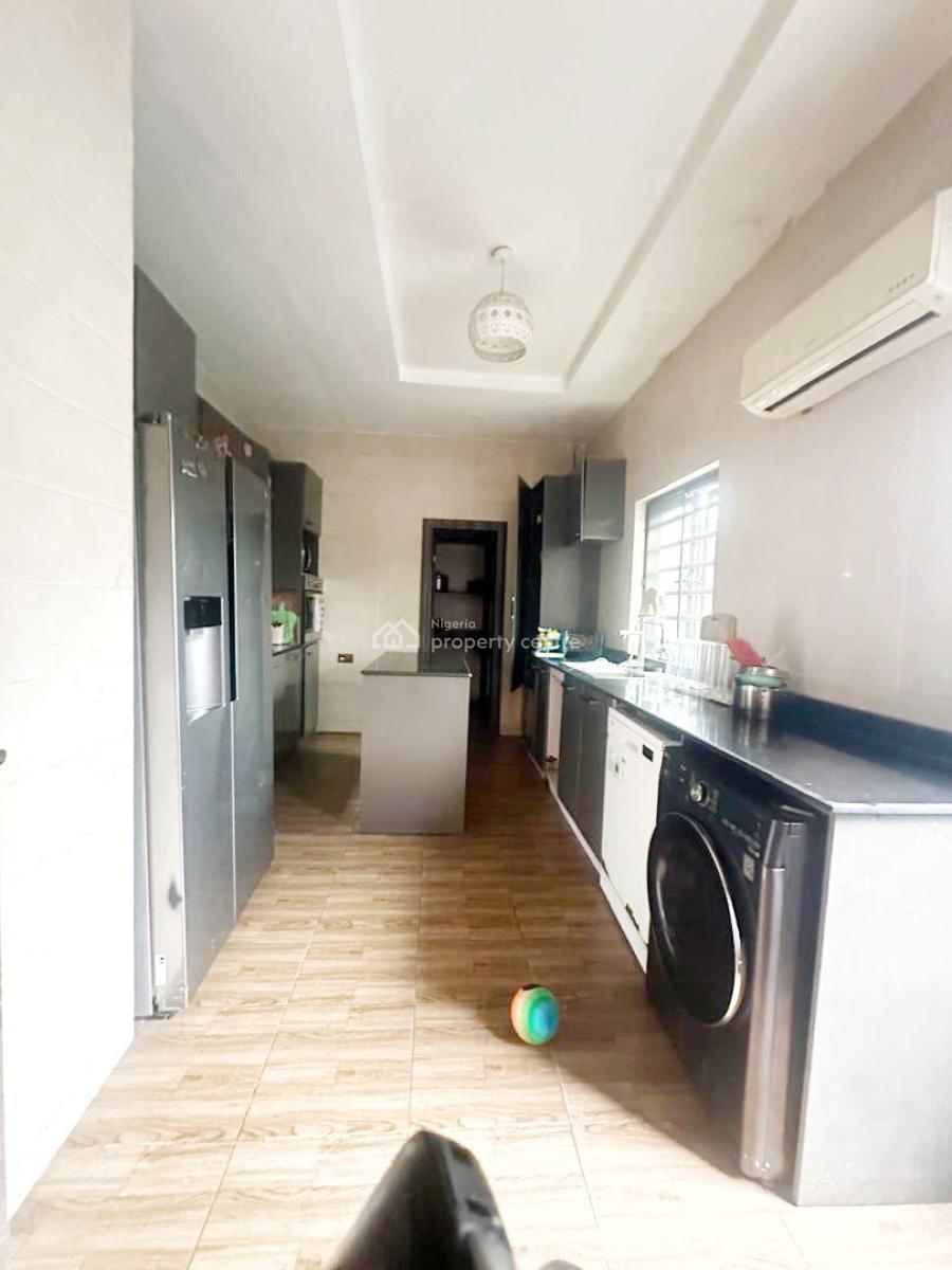 Luxury & Well Maintained 5 Bed Rooms Semi Detached Duplex, Gbagada, Lagos, Semi-detached Duplex for Sale