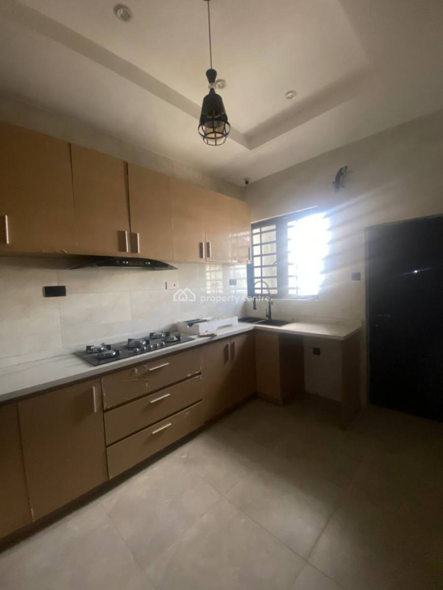 4 Bedroom Detached House with 2 Bq, Osapa, Lekki, Lagos, Detached Duplex for Sale