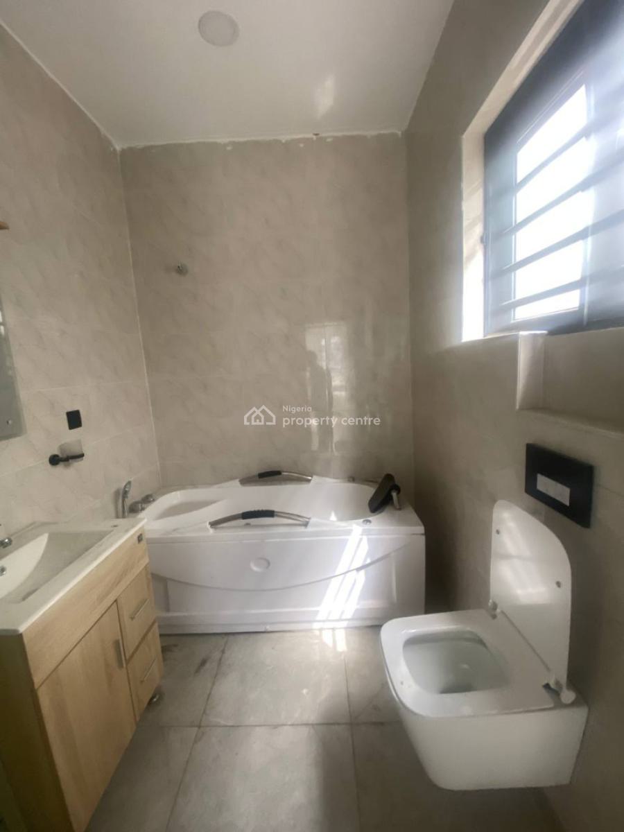 4 Bedroom Detached House with 2 Bq, Osapa, Lekki, Lagos, Detached Duplex for Sale