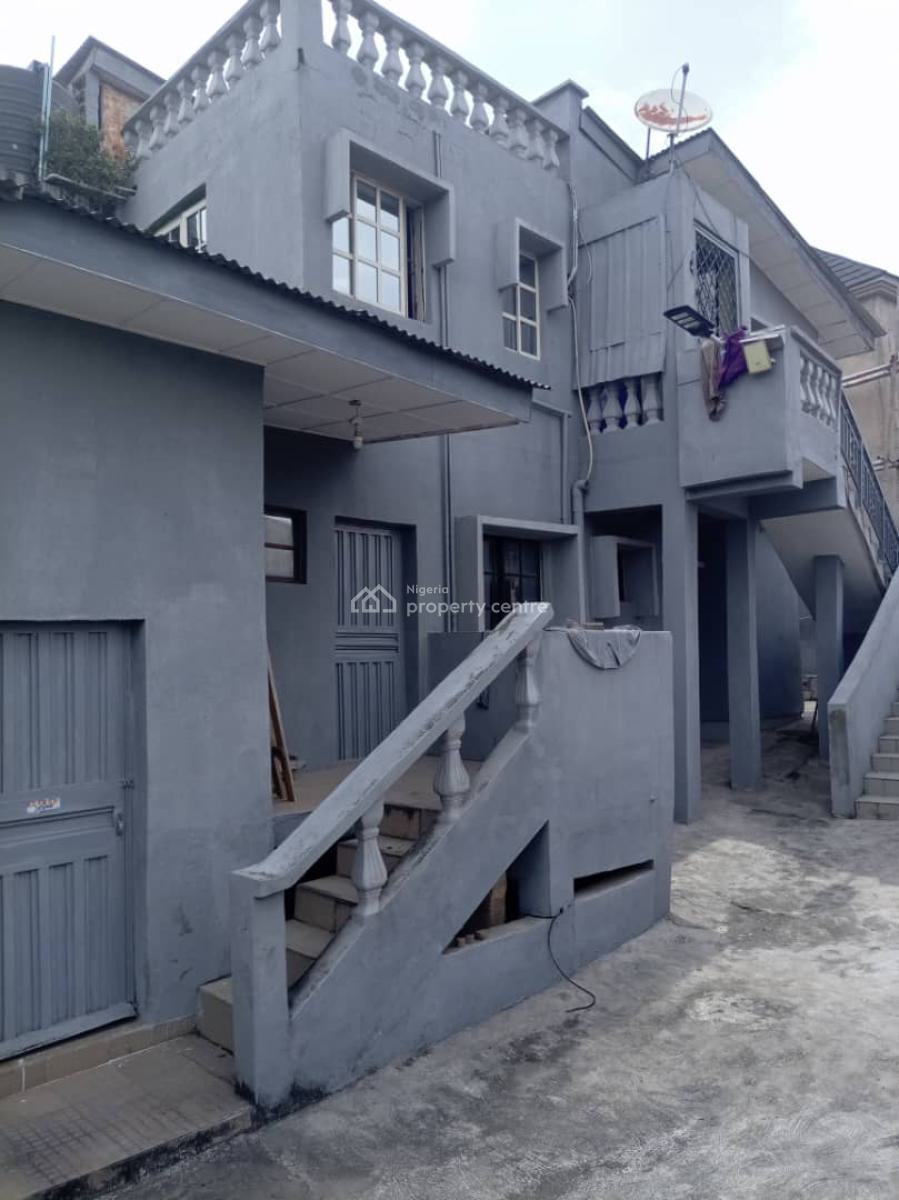 5 Bedroom Duplex with 3 Units Room and Parlour Self Contain, Tyre Bus Stop, Airport, Alakia, Ibadan, Oyo, Detached Duplex for Sale