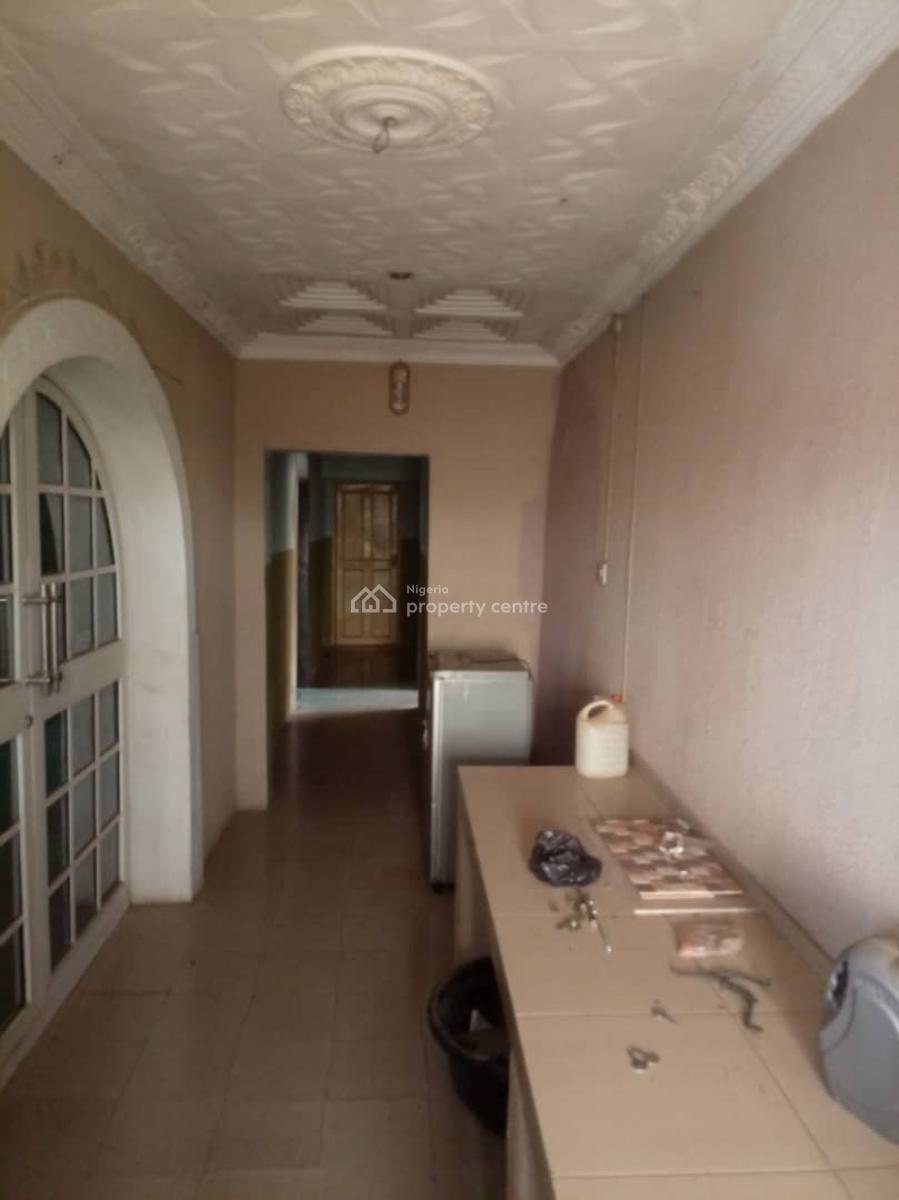 5 Bedroom Duplex with 3 Units Room and Parlour Self Contain, Tyre Bus Stop, Airport, Alakia, Ibadan, Oyo, Detached Duplex for Sale