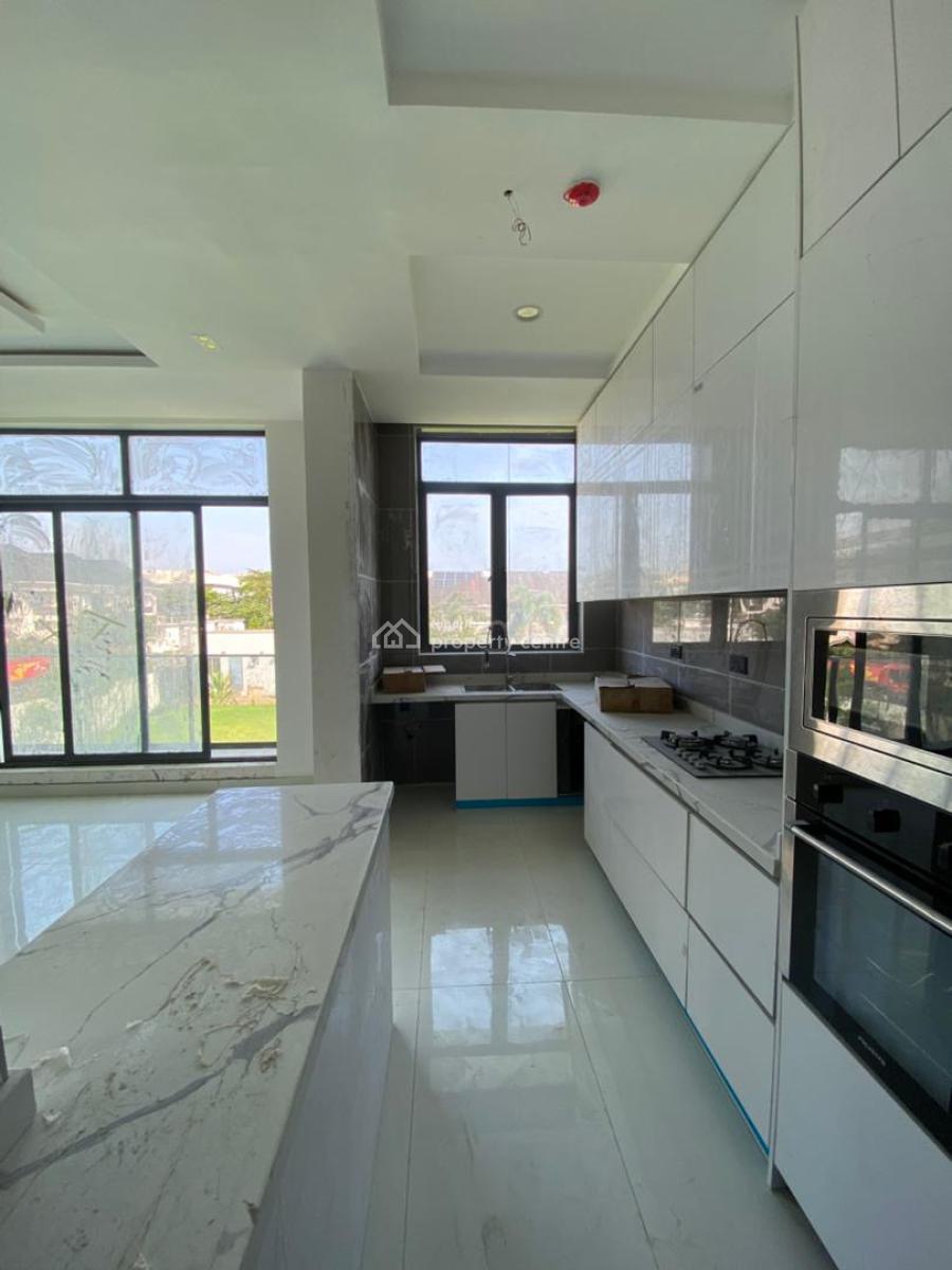 2 Bedroom Apartment, Lekki Phase 1, Lekki, Lagos, Block of Flats for Sale