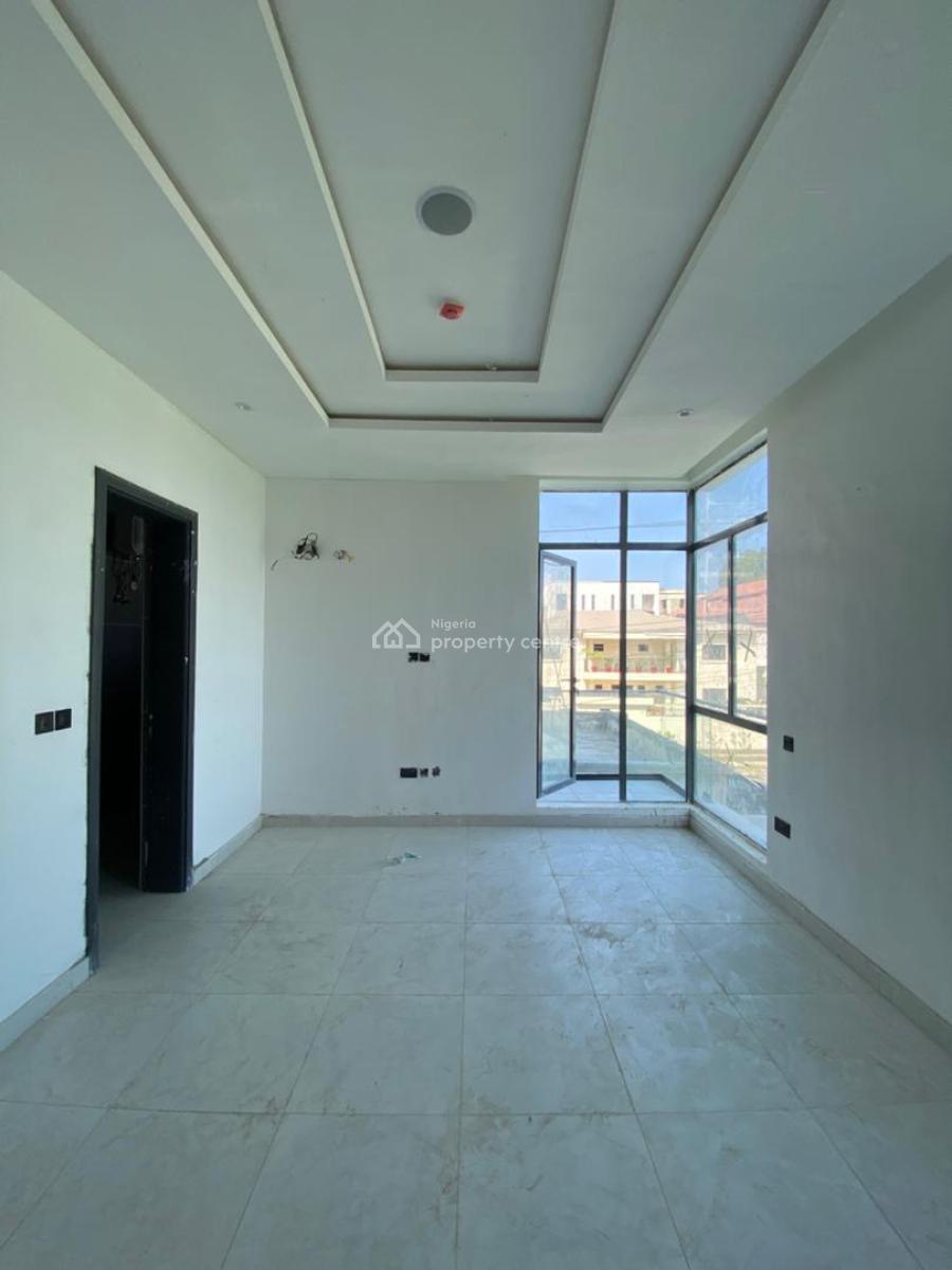 2 Bedroom Apartment, Lekki Phase 1, Lekki, Lagos, Block of Flats for Sale