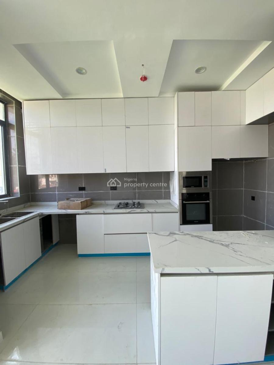 2 Bedroom Apartment, Lekki Phase 1, Lekki, Lagos, Block of Flats for Sale