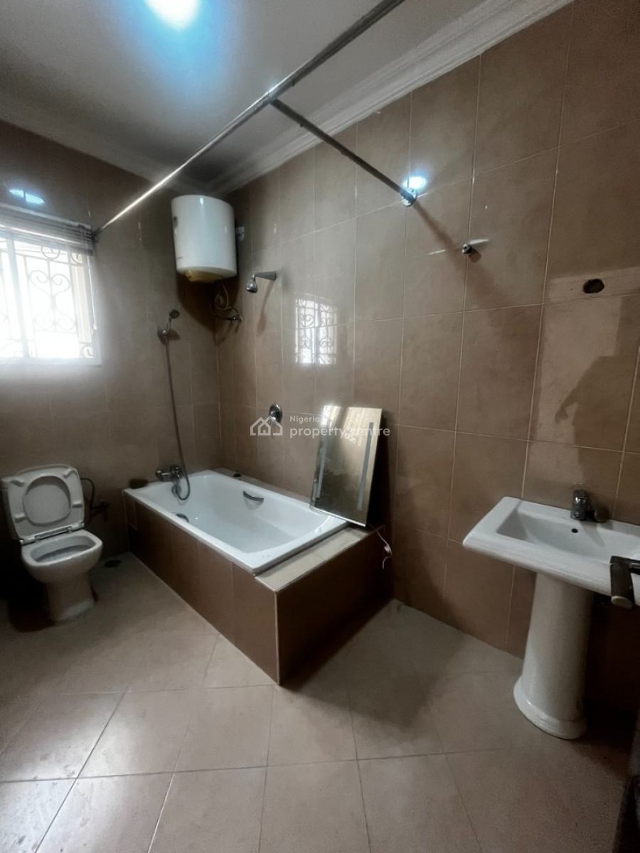 3 Bedroom Maisonnette with Standby Generator, Lekki Phase 1, Lekki, Lagos, Flat / Apartment for Rent