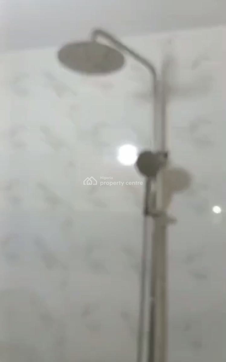 Well-finished and Furnished 3-bedroom Apartment (upstairs), Obanikoro, Shomolu, Lagos, Flat / Apartment for Rent