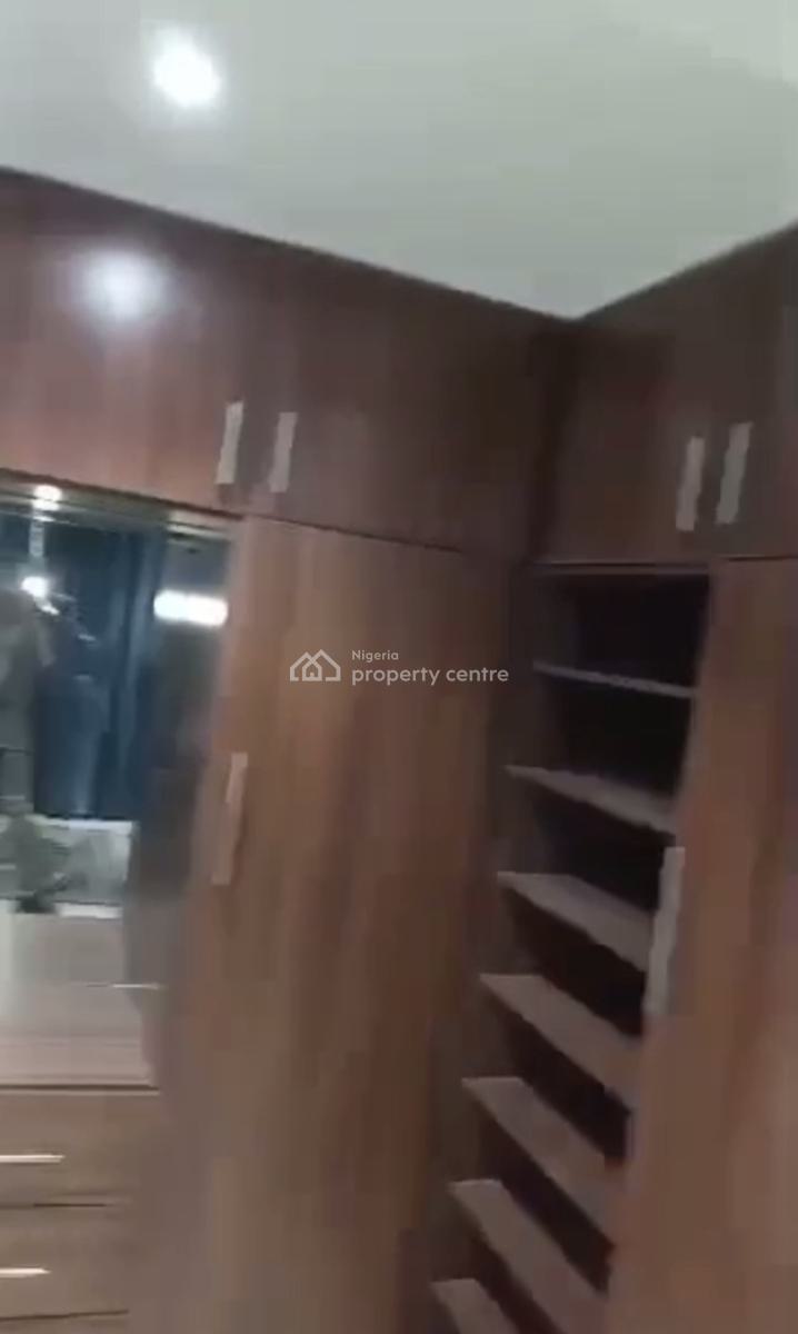 Well-finished and Furnished 3-bedroom Apartment (upstairs), Obanikoro, Shomolu, Lagos, Flat / Apartment for Rent