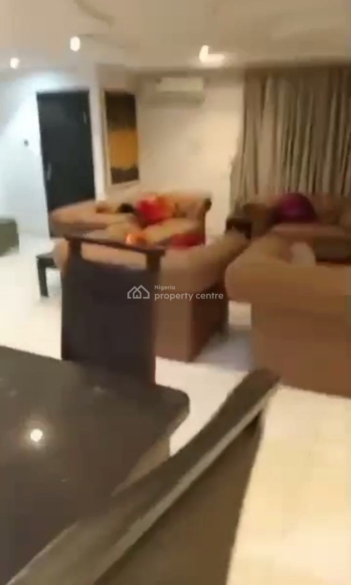 Well-finished and Furnished 3-bedroom Apartment (upstairs), Obanikoro, Shomolu, Lagos, Flat / Apartment for Rent