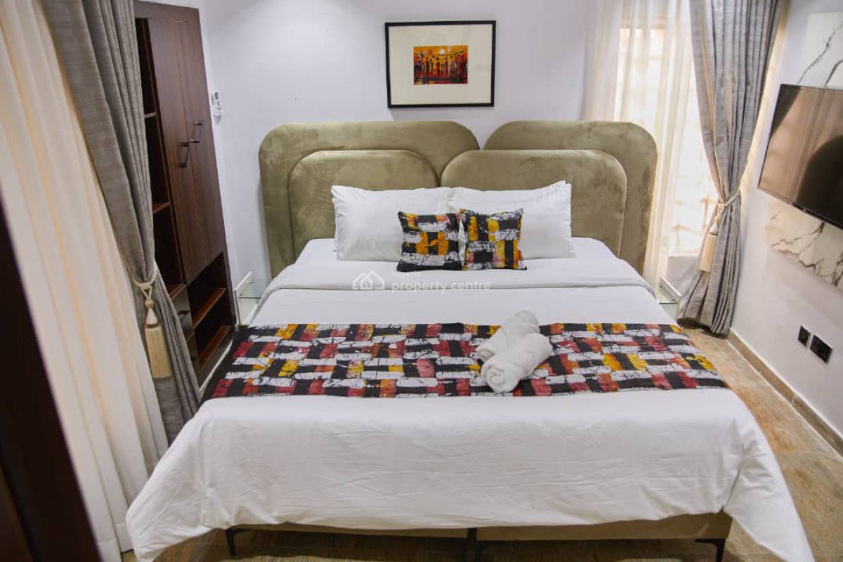 Charming 1bedroom Apartment, Adeola Ajayi Crescent, Mafoluku, Oshodi, Lagos, Flat / Apartment Short Let