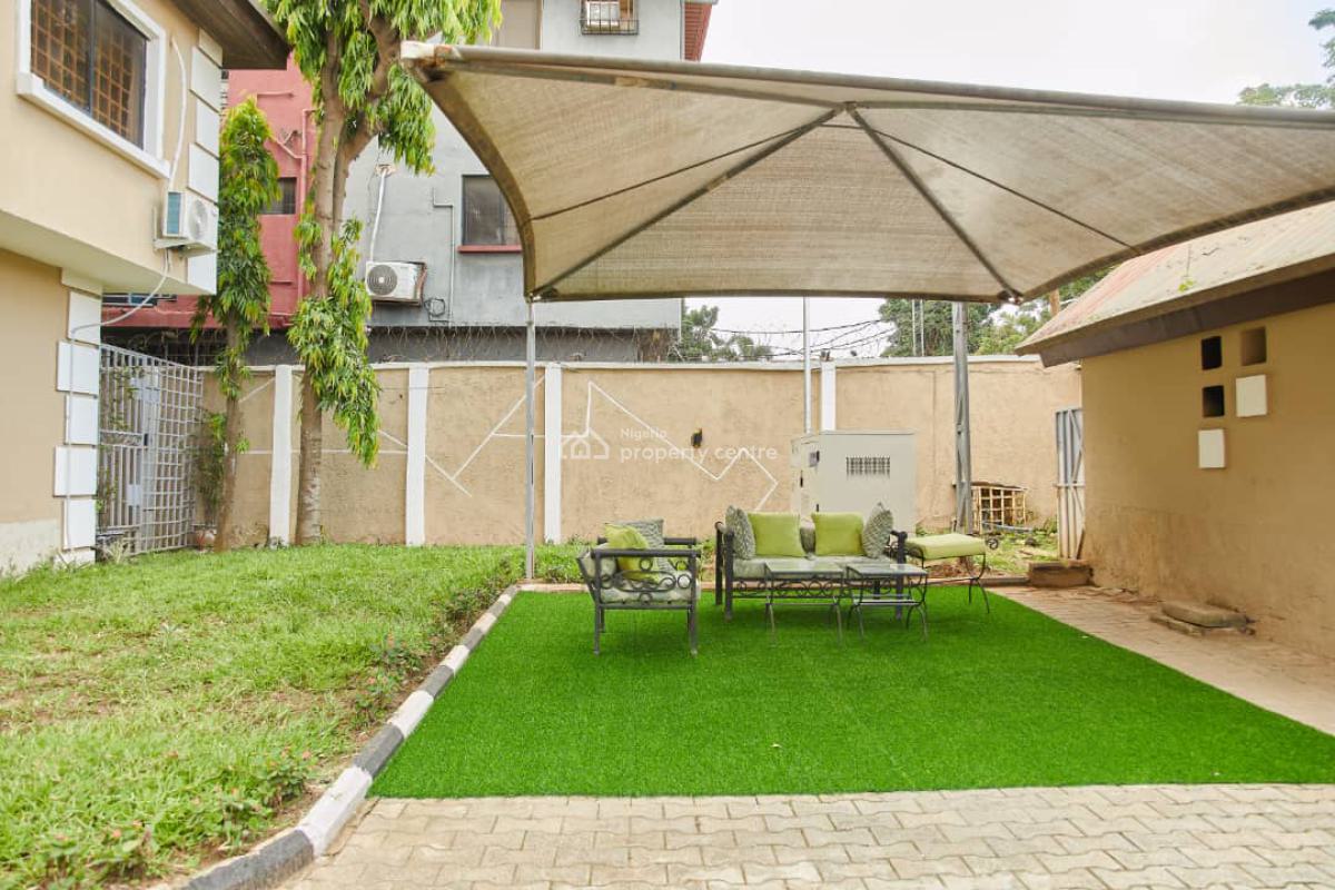 Charming 1bedroom Apartment, Adeola Ajayi Crescent, Mafoluku, Oshodi, Lagos, Flat / Apartment Short Let