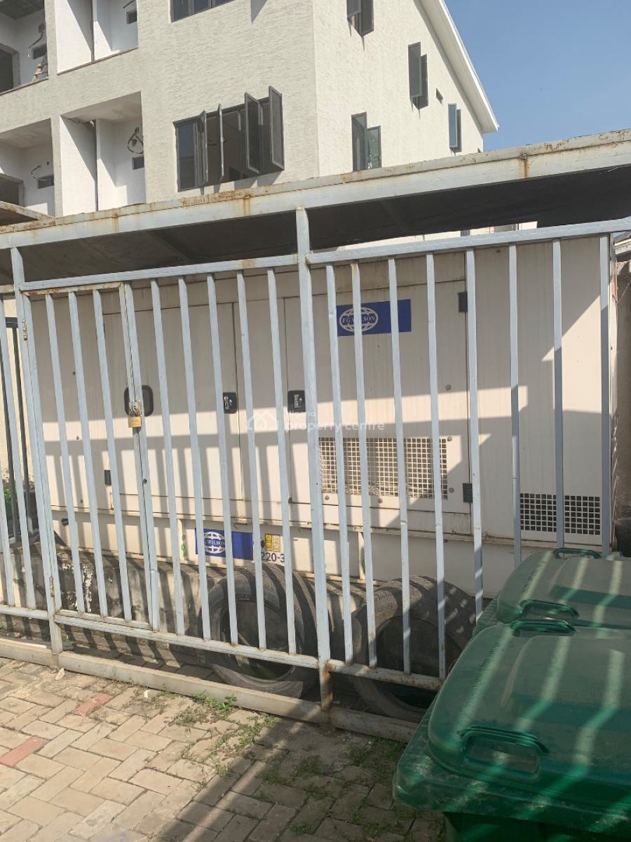 Standard 3 Bedrooms with Bq, Gilmore Behind Nnpl, Jahi, Abuja, Flat / Apartment for Rent