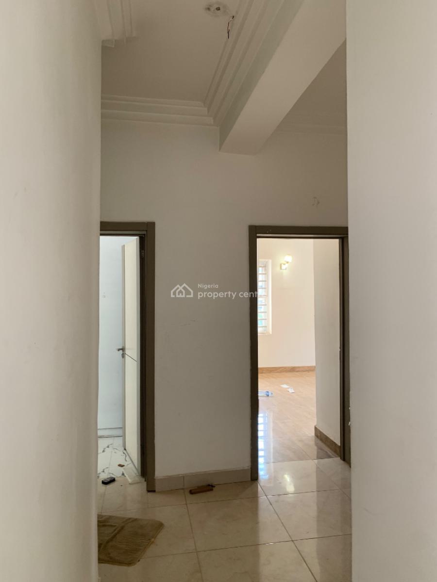 Standard 3 Bedrooms with Bq, Gilmore Behind Nnpl, Jahi, Abuja, Flat / Apartment for Rent