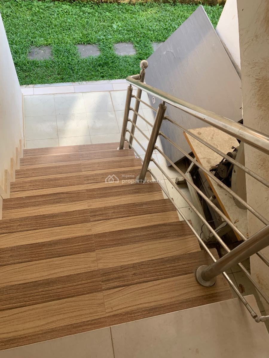 Standard 3 Bedrooms with Bq, Gilmore Behind Nnpl, Jahi, Abuja, Flat / Apartment for Rent