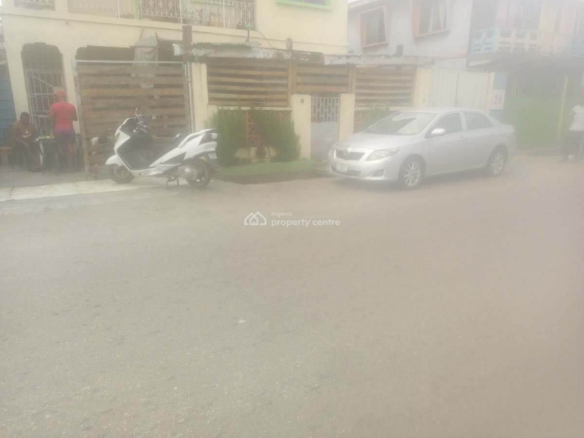 3 Bedroom Flat with Parking, 25 Mabo Street, Surulere, Lagos, Flat / Apartment for Rent