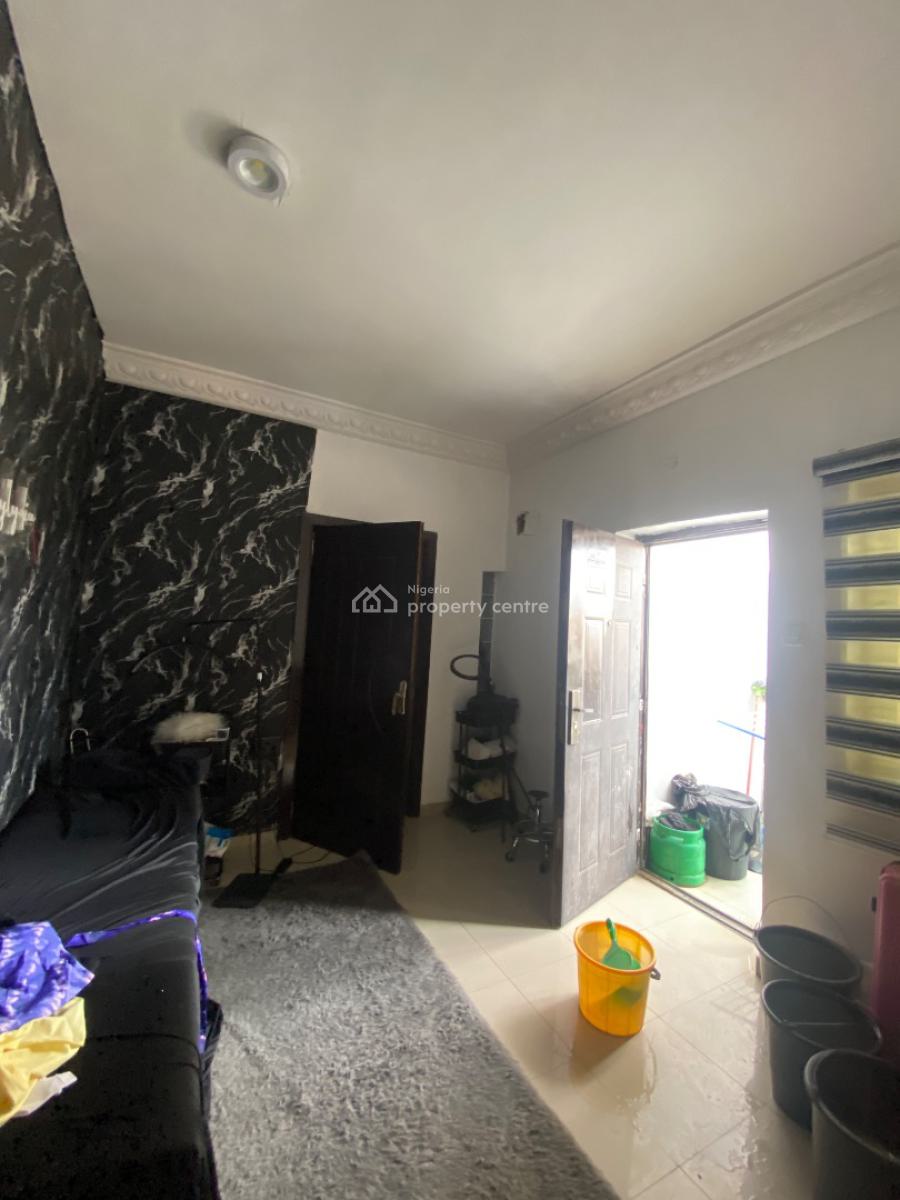 Standard Two Bedroom Flat, Lekki, Lagos, Flat / Apartment for Rent