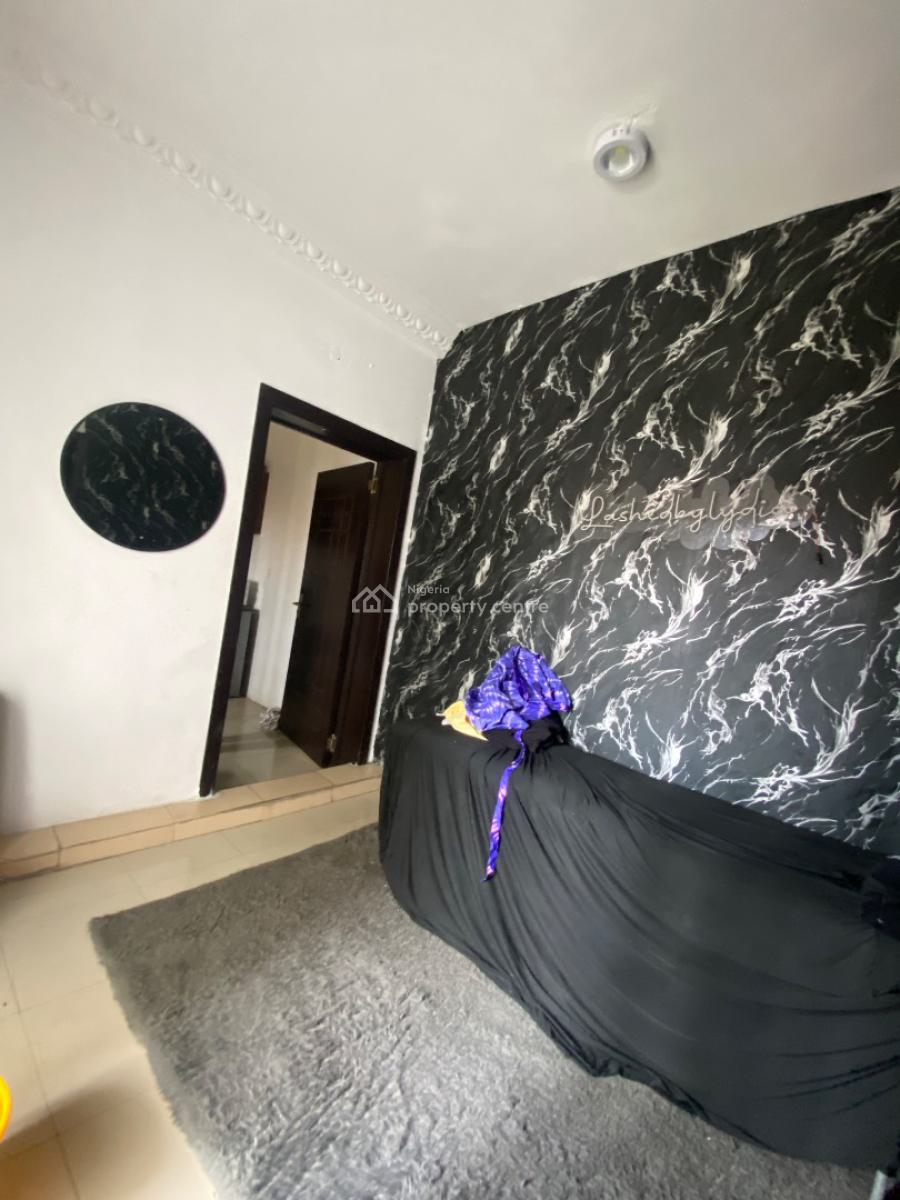Standard Two Bedroom Flat, Lekki, Lagos, Flat / Apartment for Rent
