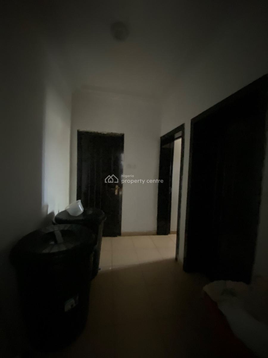 Standard Two Bedroom Flat, Lekki, Lagos, Flat / Apartment for Rent