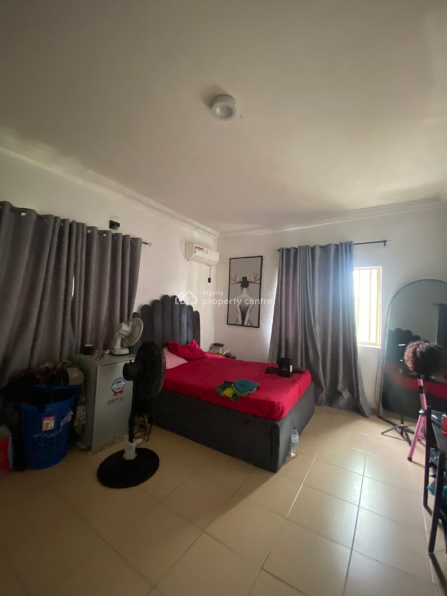 Standard Two Bedroom Flat, Lekki, Lagos, Flat / Apartment for Rent