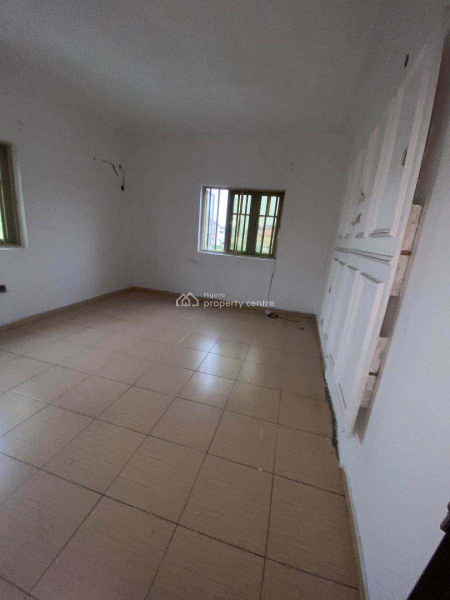 Standard Two Bedrooms Flat, Lekki, Lagos, Flat / Apartment for Rent
