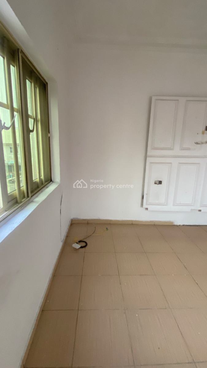 Standard Two Bedrooms Flat, Lekki, Lagos, Flat / Apartment for Rent