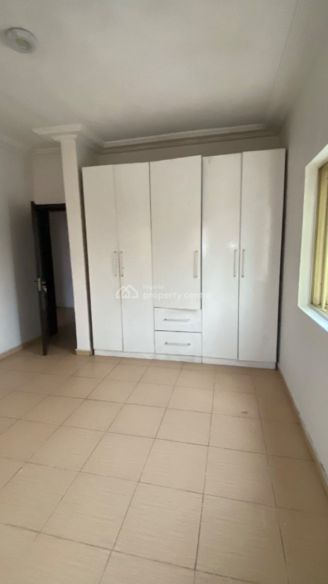 Standard Two Bedrooms Flat, Lekki, Lagos, Flat / Apartment for Rent