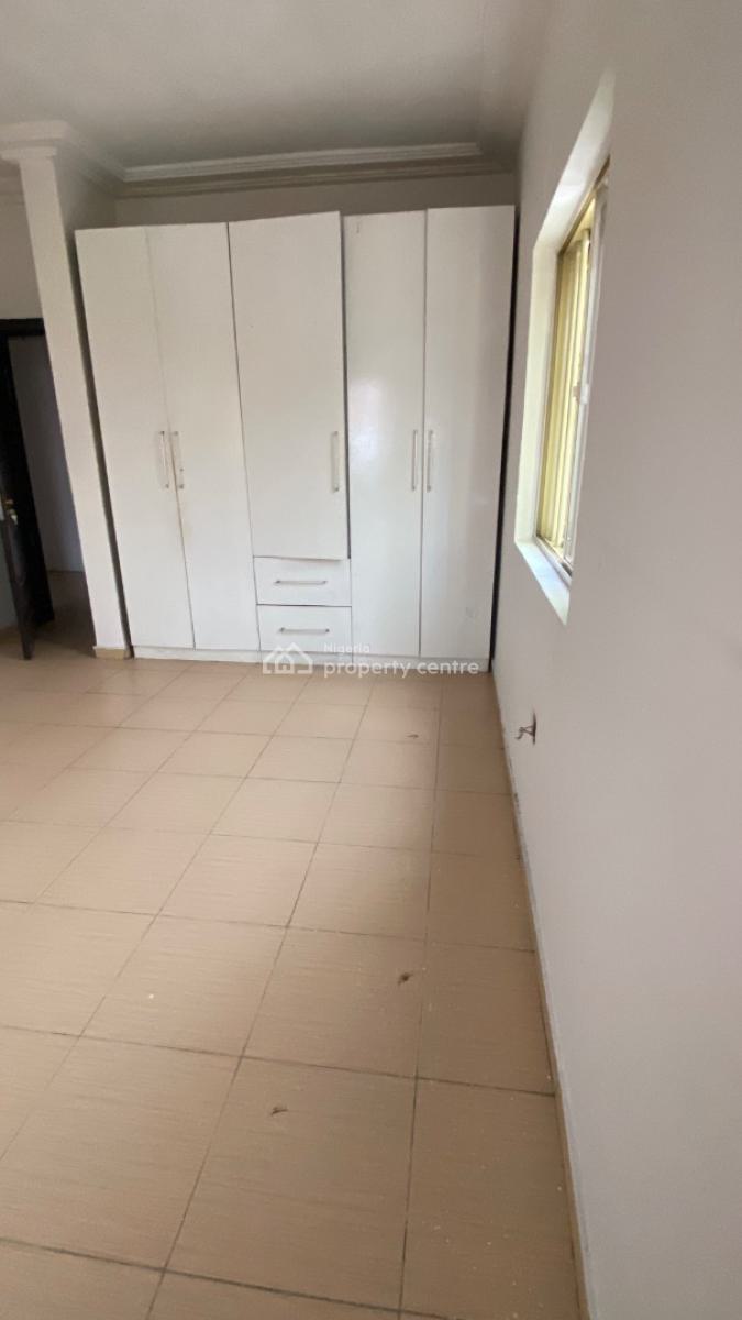 Standard Two Bedrooms Flat, Lekki, Lagos, Flat / Apartment for Rent