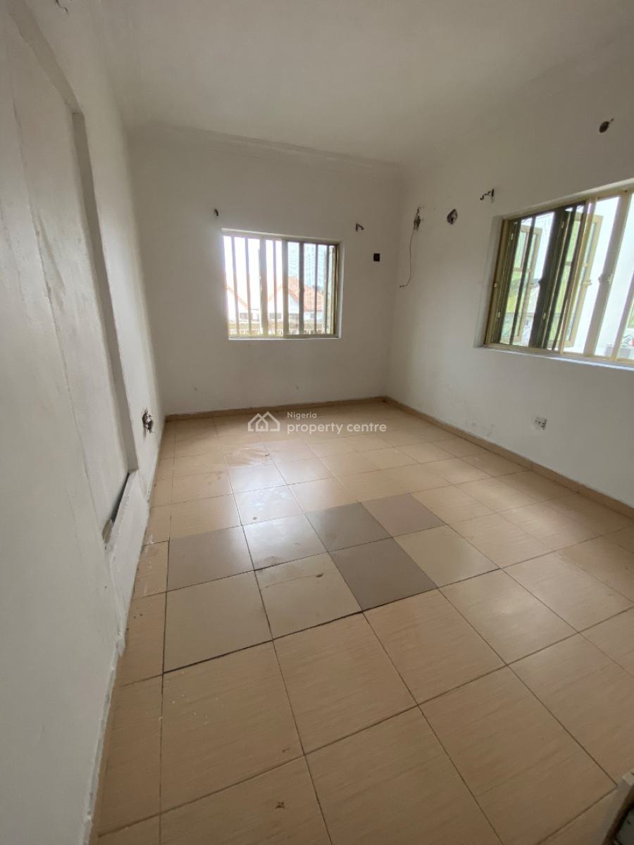 Standard Two Bedrooms Flat, Lekki, Lagos, Flat / Apartment for Rent