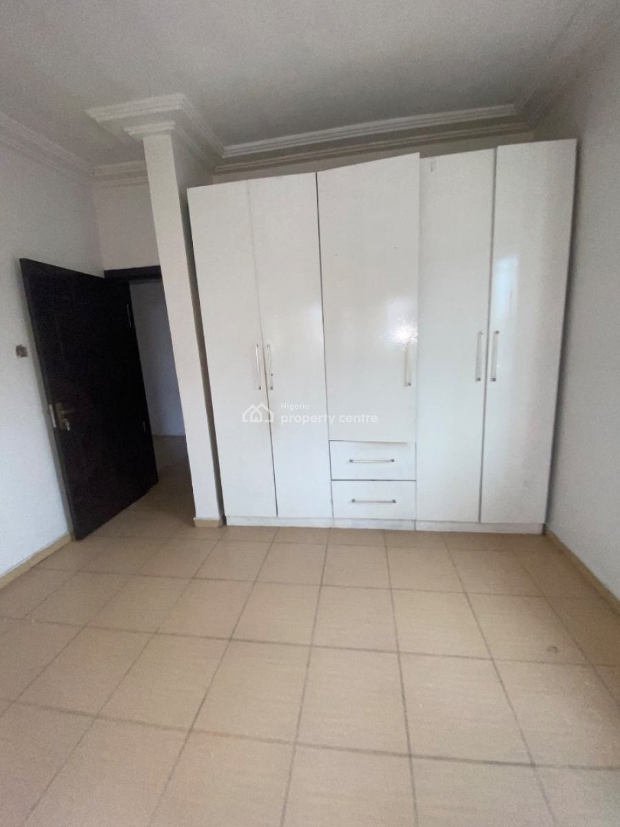 Standard Two Bedrooms Flat, Lekki, Lagos, Flat / Apartment for Rent