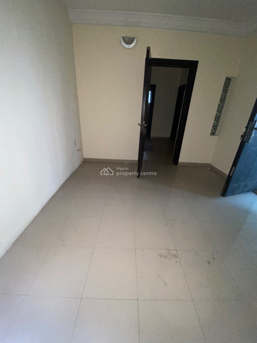Standard Two Bedrooms Flat, Lekki, Lagos, Flat / Apartment for Rent