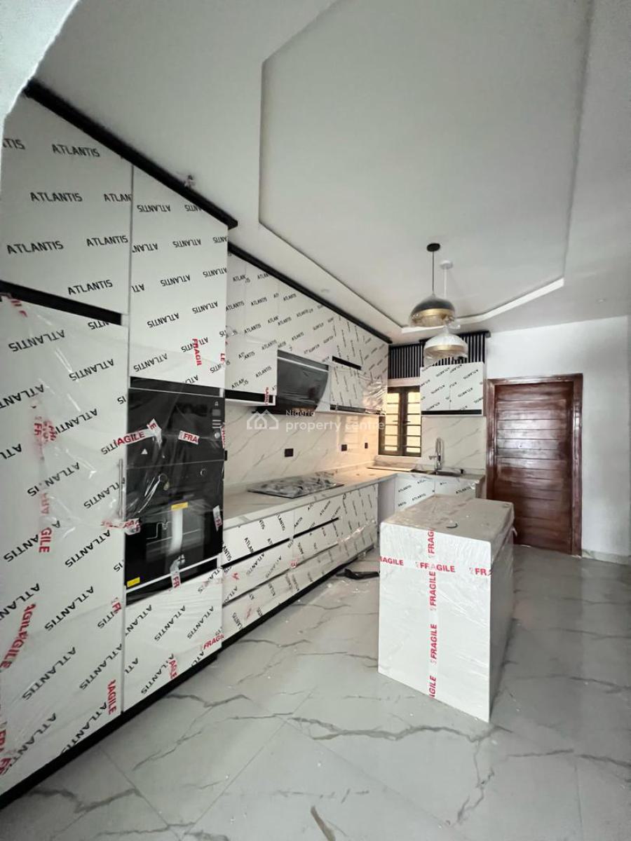 3 Bedrooms Terrace Dupex, Ikota, Lekki, Lagos, Terraced Duplex for Sale