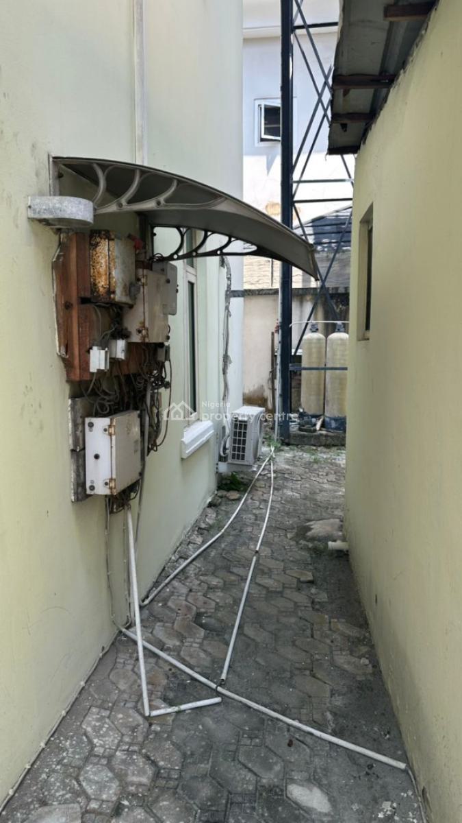 Classic  2 Bedroom  Self Service Apartment, Lekki Phase 1, Lekki, Lagos, Flat / Apartment for Rent