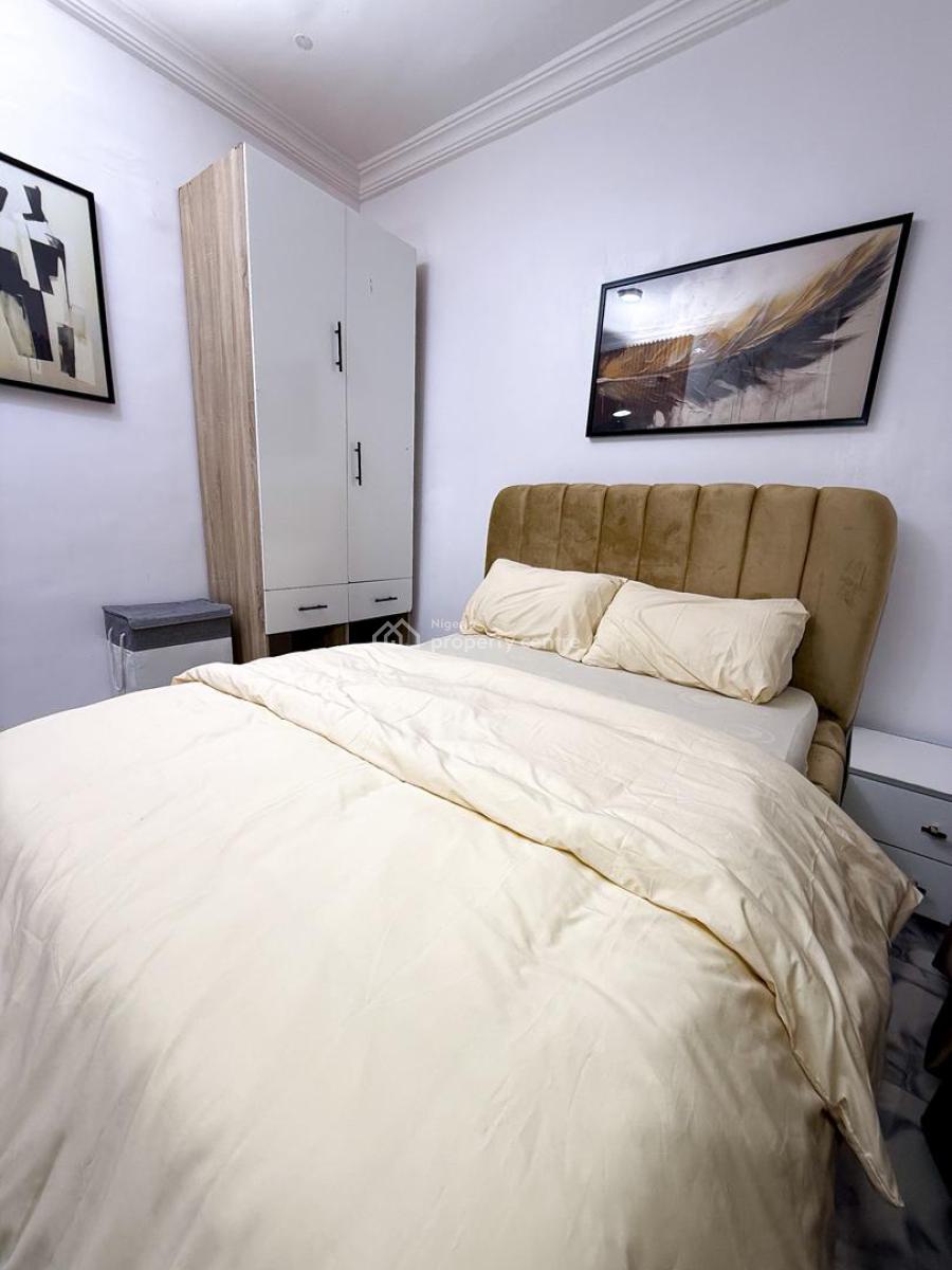 1 Bedroom Apartment, Borno Way, Alagomeji, Yaba, Lagos, Flat / Apartment Short Let