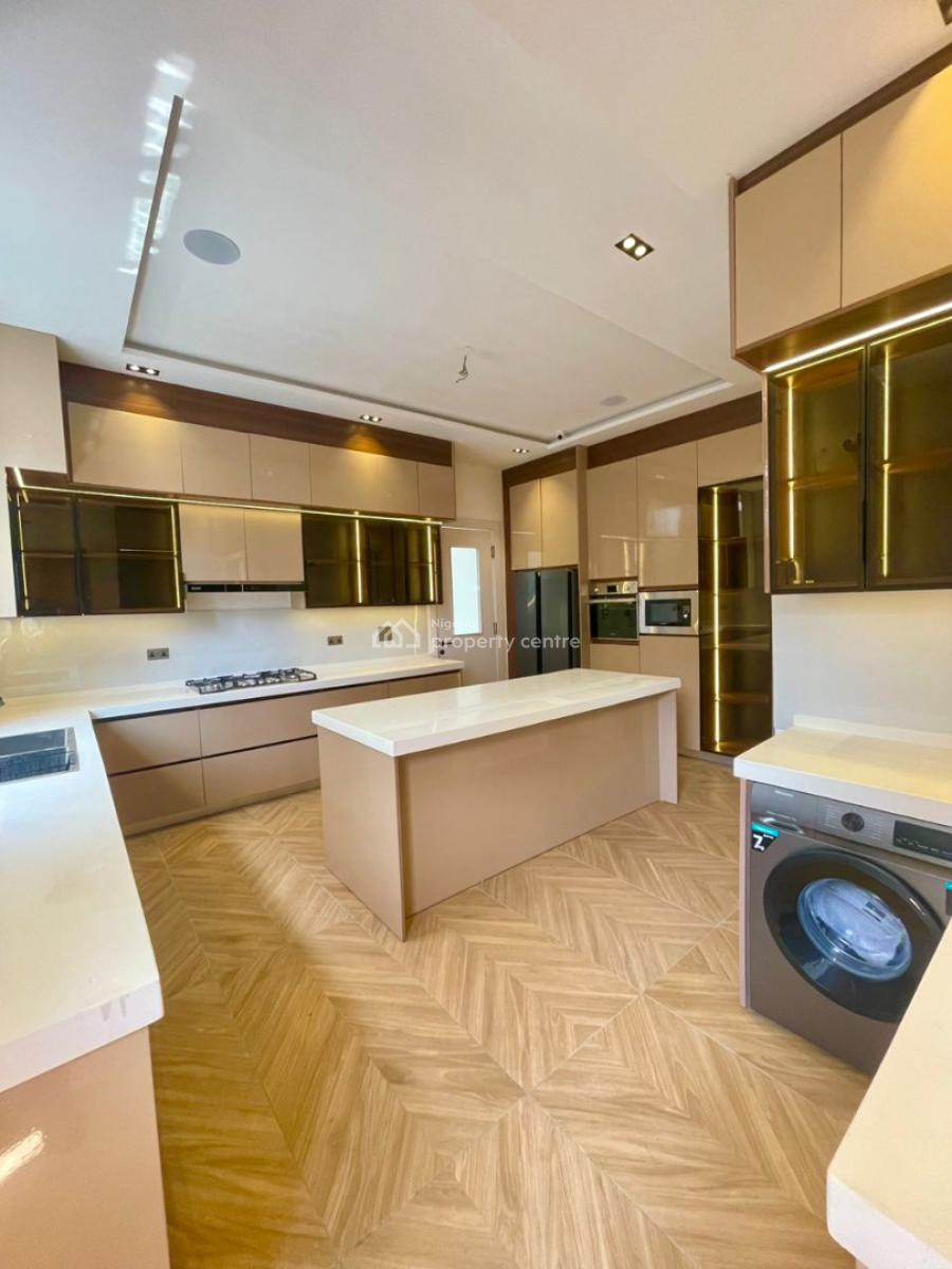 5 Bedroom Smart Home with Cinema, Gym, Swimming Pool and Bq, Lekki Phase 1, Lekki, Lagos, Flat / Apartment for Sale