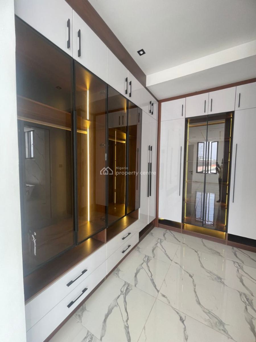 5 Bedroom Smart Home with Cinema, Gym, Swimming Pool and Bq, Lekki Phase 1, Lekki, Lagos, Flat / Apartment for Sale