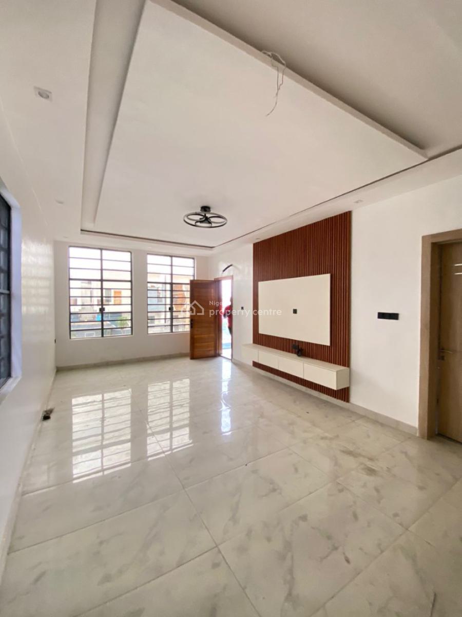 Contemporary 5 Bedroom Terrace Duplex with Bq, Ologolo, Lekki, Lagos, Terraced Duplex for Sale