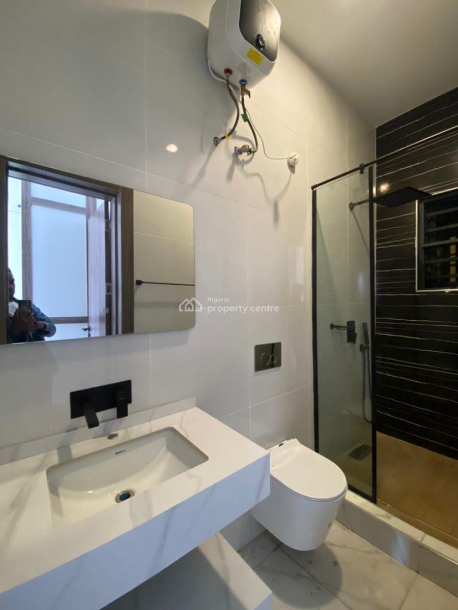 Luxury 3 Bedroom Serviced Apartment with a Pool and Elevator, Lekki Phase 1, Lekki, Lagos, Flat / Apartment for Sale