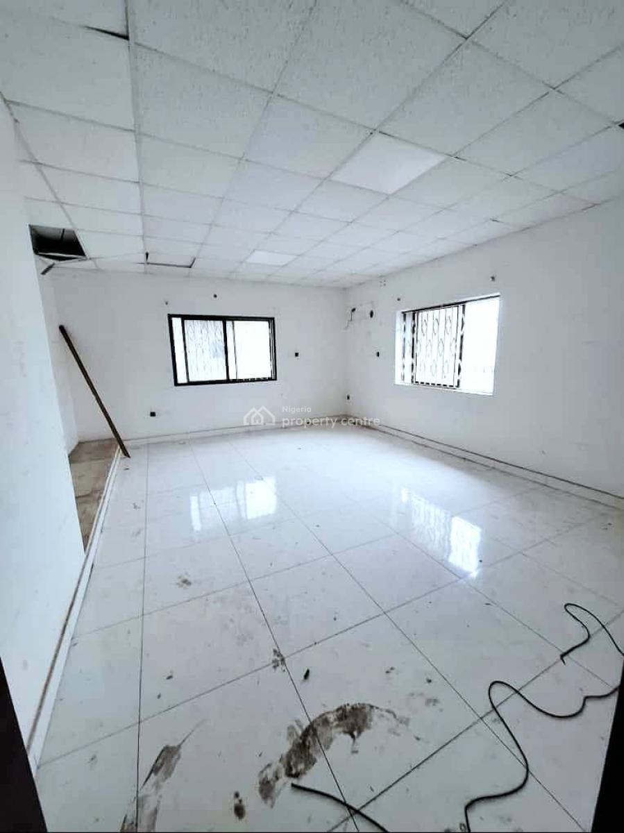 Spacious and Well-positioned 12-bedroom Detached House, Victoria Island (vi), Lagos, Detached Duplex for Rent