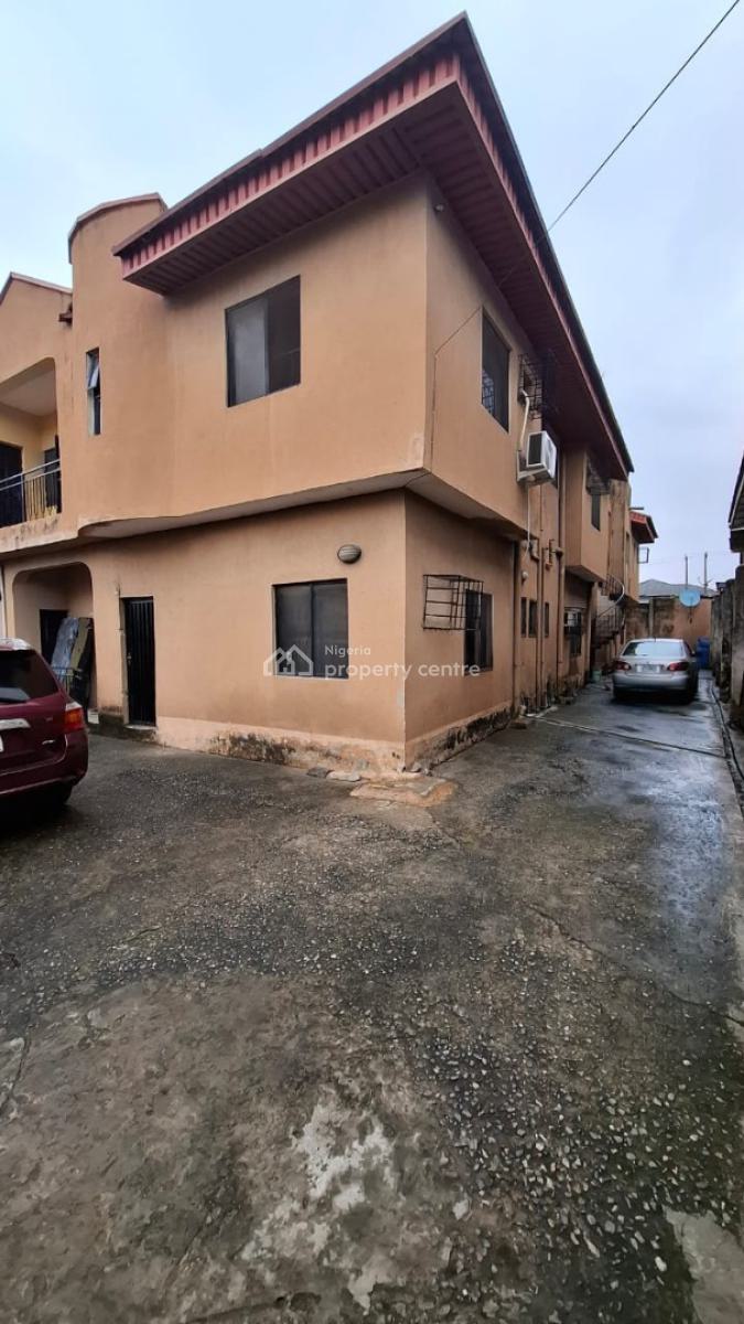 Investment Property: Block of 4 Flats @ Alapere, Alapere, Ketu, Lagos, Block of Flats for Sale