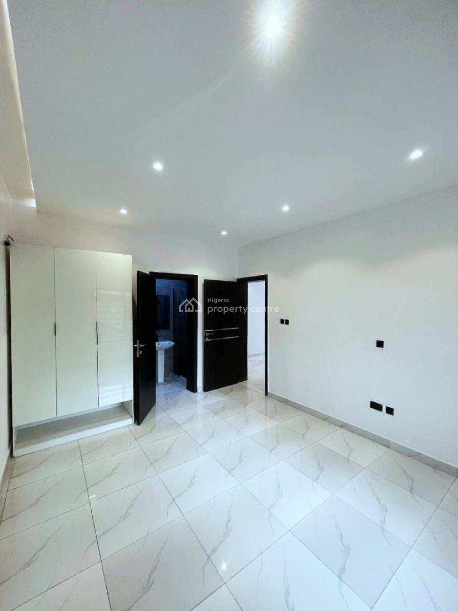 Fully Serviced 3 Bedroom Apartments, Lekki Phase 1, Lekki, Lagos, Flat / Apartment for Sale