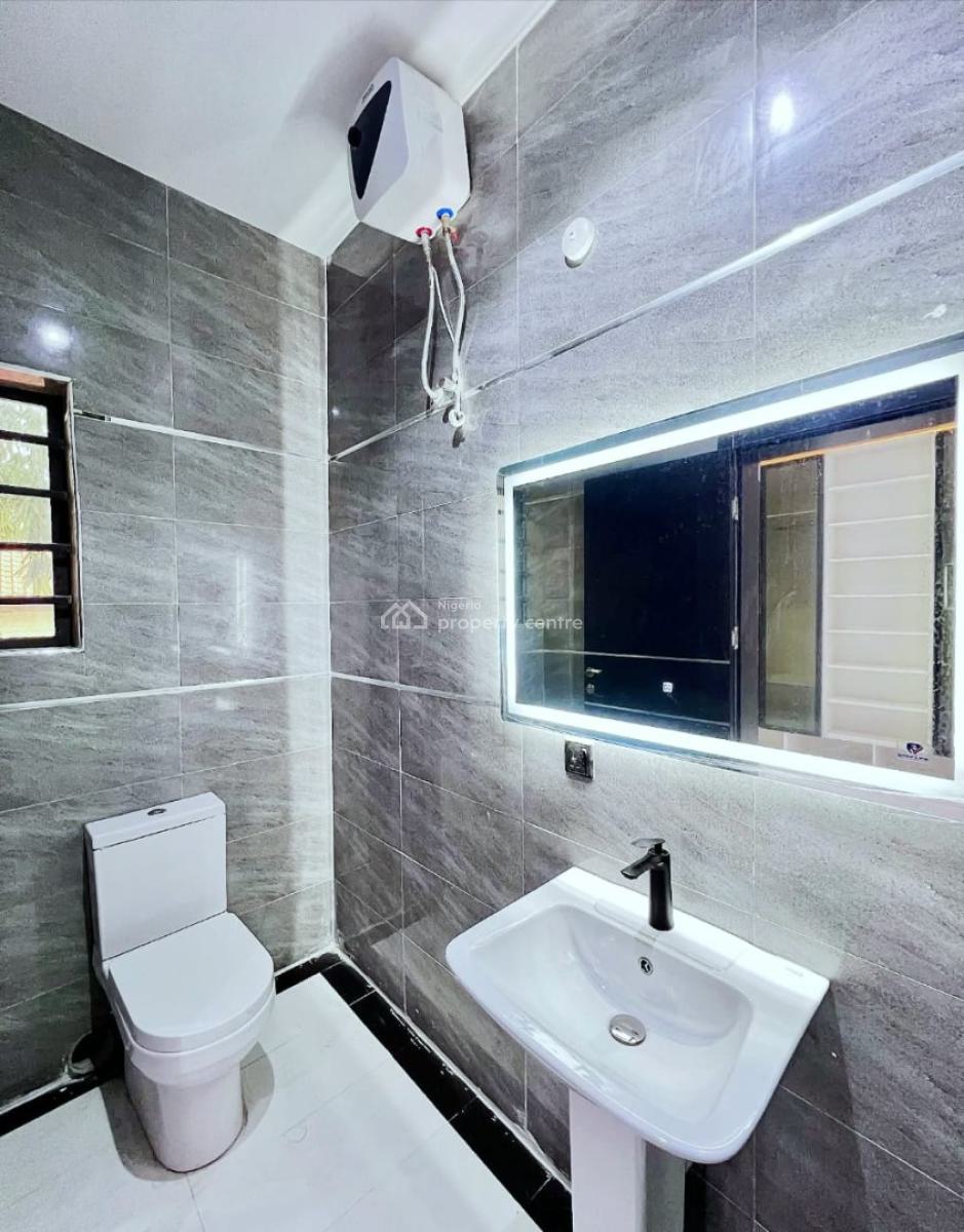 Fully Serviced 3 Bedroom Apartments, Lekki Phase 1, Lekki, Lagos, Flat / Apartment for Sale